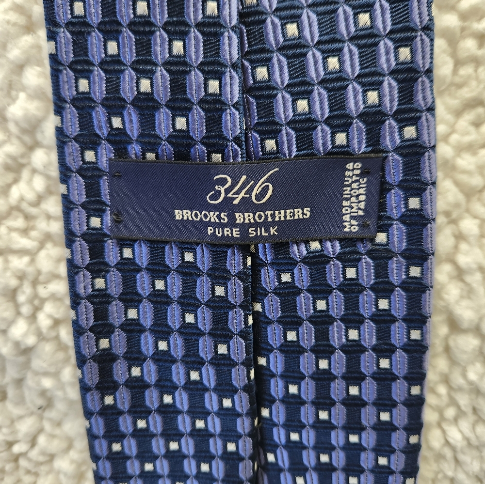 Brooks Brothers Navy Silk Tie with Geometric Design